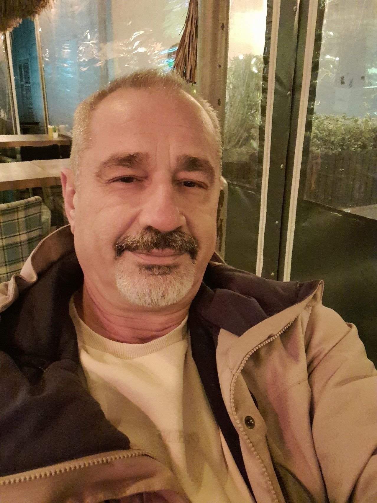  Dave W. – London, UK